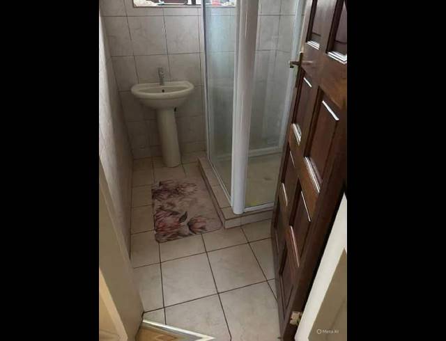 3 BEDROOM FREEHOLD FOR SALE IN SCOTTSVILLE EXT